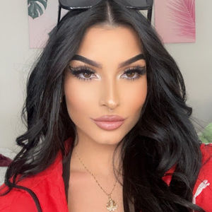 Meet your Posher, Nessi